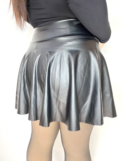 Falda Short Tableada Eco Cuero