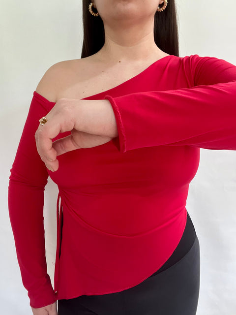 Polera Asimétrica Punta Rojo