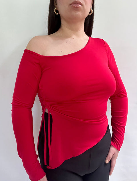 Polera Asimétrica Punta Rojo