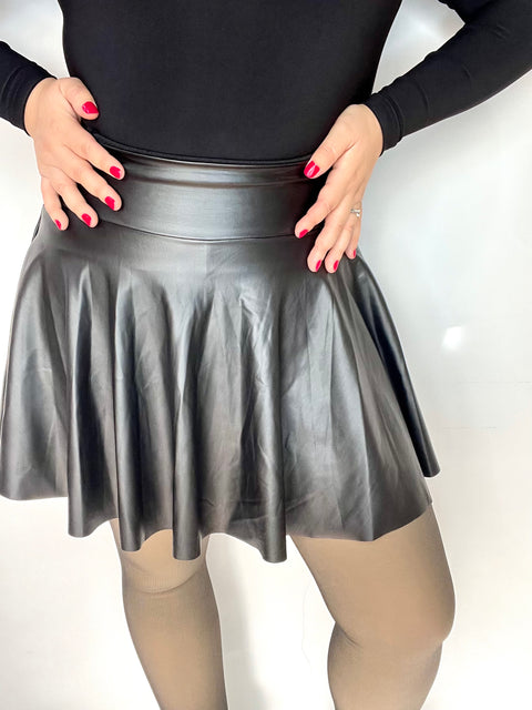 Falda Short Tableada Eco Cuero
