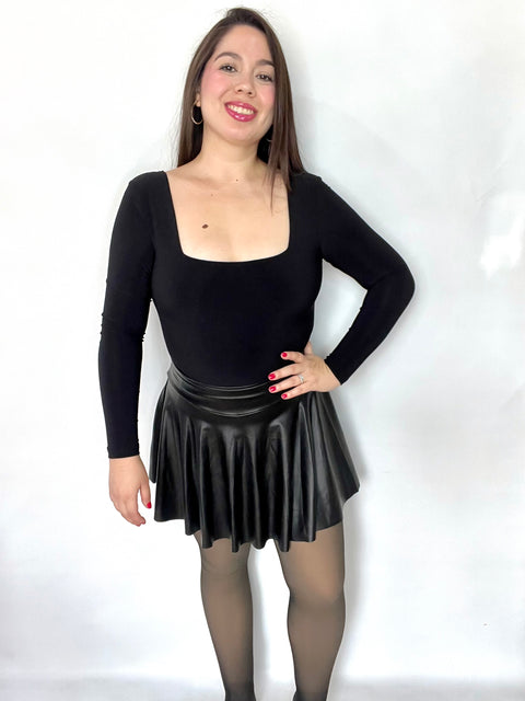 Falda Short Tableada Eco Cuero