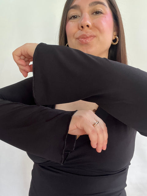 Polera Cruzada Campanada Negra