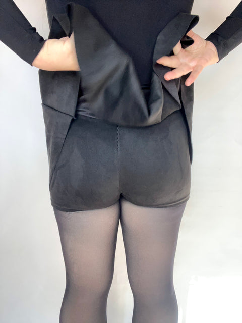 Falda Short Tableada Gamuza