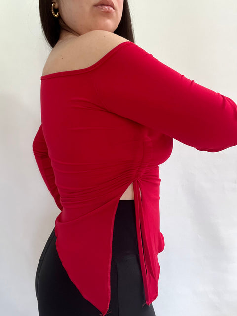 Polera Asimétrica Punta Rojo