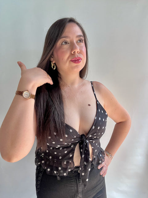 Blusa de Lunares Negra Vuelos