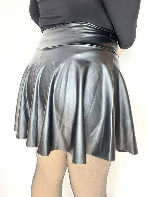 Falda Short Tableada Eco Cuero