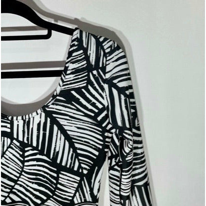 Body Doble Escote Manga Larga Hojas Blanco Negro